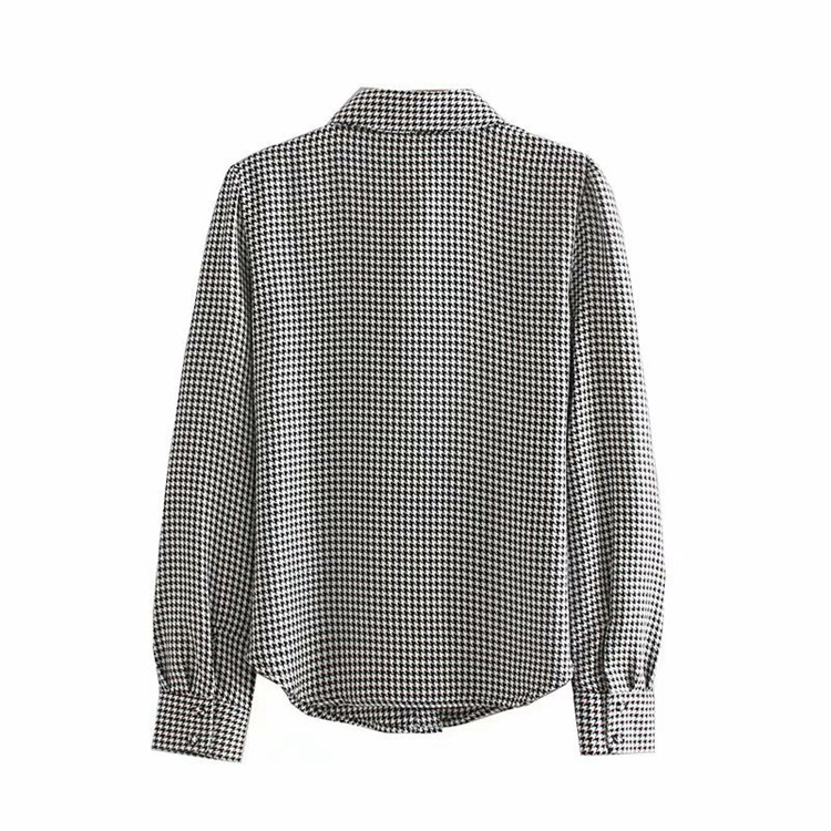 Cămașă de damă în carouri cu nasturi și buzunare