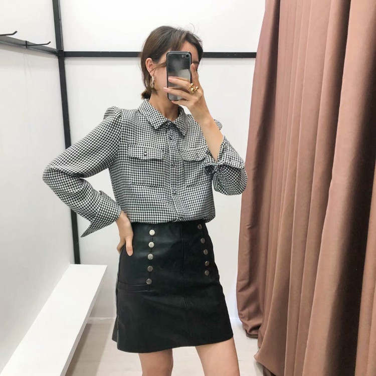 Cămașă de damă în carouri cu nasturi și buzunare