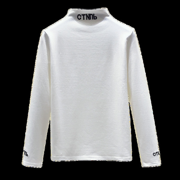 Pulover de dama cu guler inalt si inscription in trei culori