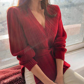 Pulover de damă cu decolteu spitz în patru culori