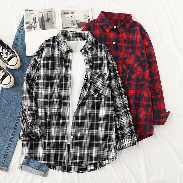 Camasa in carouri de dama actuala cu buzunar in rosu si negru