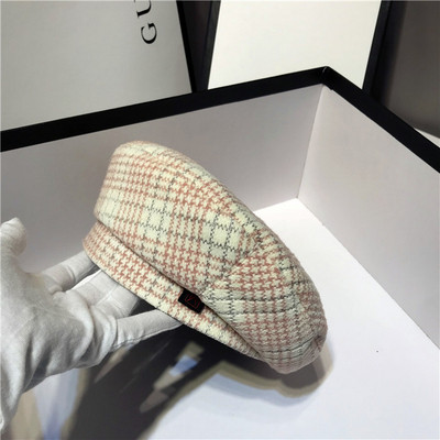 Palarie de dama tip bereta in carouri in mai multe culori