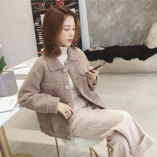 Palton de iarna de dama model scurt in alb si bej