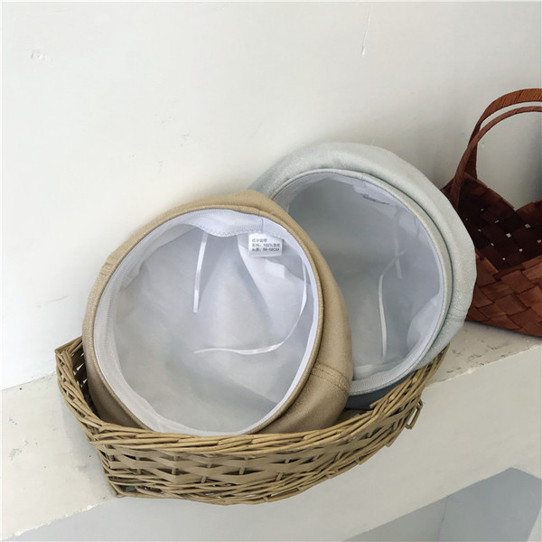 Bereta dama cu efect stralucitor in trei culori