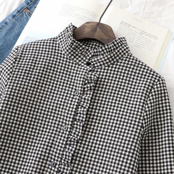 Camasa in carouri de dama model nou cu guler polo jos, nasturi si captuseala moale in negru