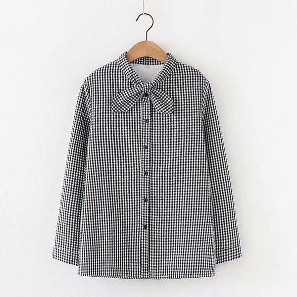 Cămașă de damă în carouri cu nasturi și cravate la guler