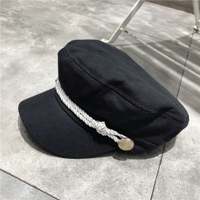 Palarie de dama moderna cu vizor in trei culori