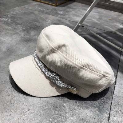 Palarie de dama moderna cu vizor in trei culori