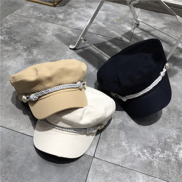 Palarie de dama moderna cu vizor in trei culori