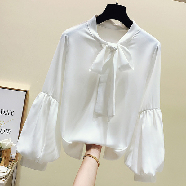 Cămașă de damă cu șireturi și mâneci largi în trei culori