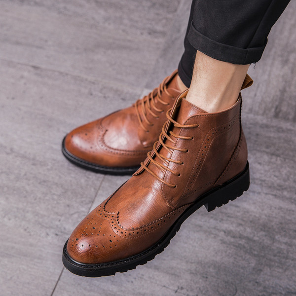 Cizme moderne pentru bărbați de toamnă-iarnă cu șireturi în negru și maro