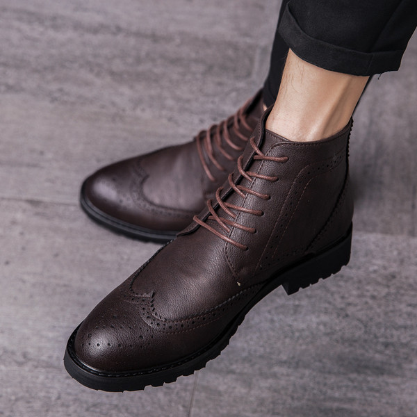 Cizme moderne pentru bărbați de toamnă-iarnă cu șireturi în negru și maro