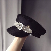 Palarie eleganta de dama cu catarama si pietre decorative in alb si negru