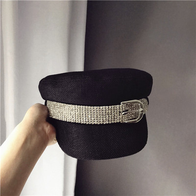 Palarie eleganta de dama cu catarama si pietre decorative in alb si negru