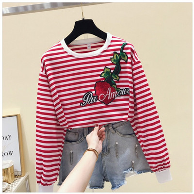 Bluză de damă modernă în dungi cu broderie și inscripție în trei culori