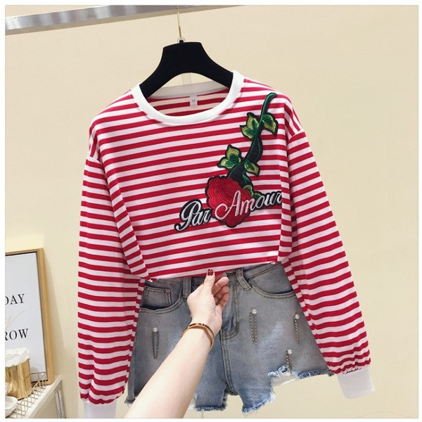 Bluză de damă modernă în dungi cu broderie și inscripție în trei culori