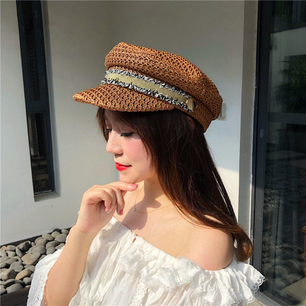 Pălărie modernă de damă cu vizor în negru și maro