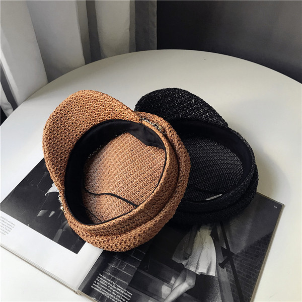 Pălărie modernă de damă cu vizor în negru și maro