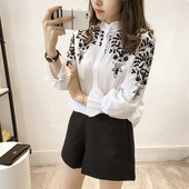 Cămașă elegantă de damă cu broderie în alb și negru