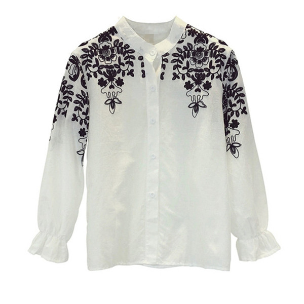 Cămașă elegantă de damă cu broderie în alb și negru