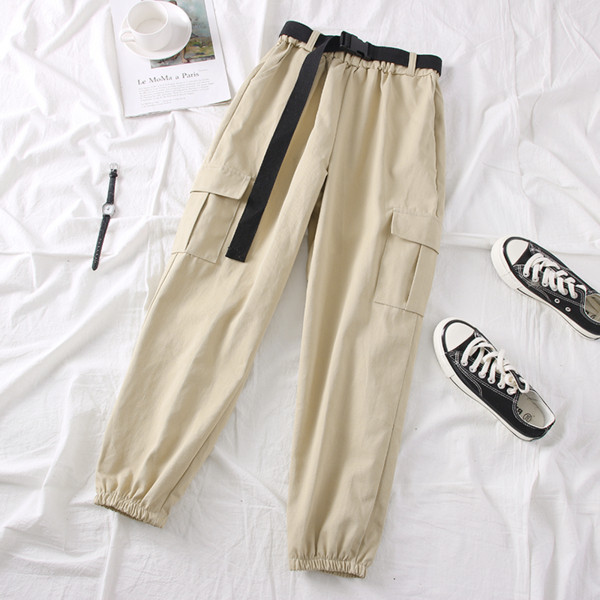 Спортен дамски панталон с джобове и колан в черен,зелен и бял цвят