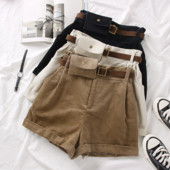 Divatos női rövidnadrág övvel és magas derékkal, fekete, barna és bézs színben