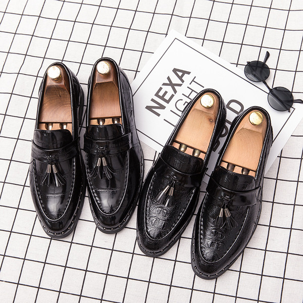 Pantofi eleganti pentru barbati in negru cu ciucuri