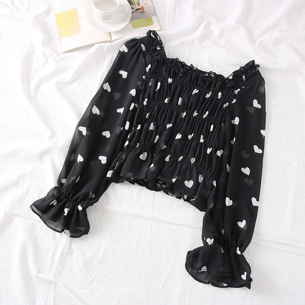 Új modell aktuális női blúz szívecskékkel és csónakos nyakkivágással, rózsaszín, fekete és bézs színben