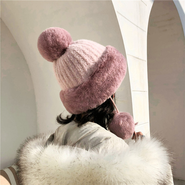 Palarie de iarna de dama moderna cu puf in mai multe culori