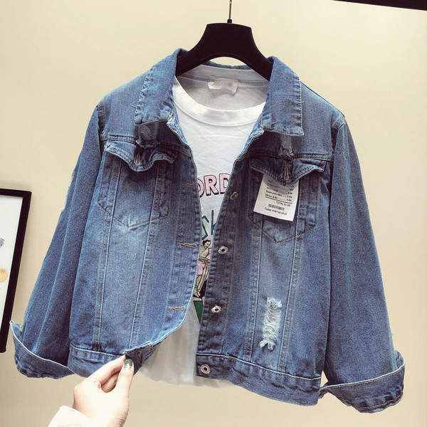 Geaca de dama moderna din denim cu nasturi si motiv rupt