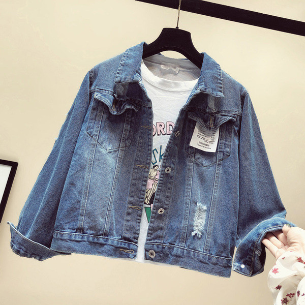 Geaca de dama moderna din denim cu nasturi si motiv rupt