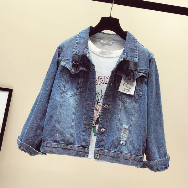 Geaca de dama moderna din denim cu nasturi si motiv rupt