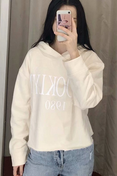 Hanorac de zi cu zi scurt cu inscripție în două culori