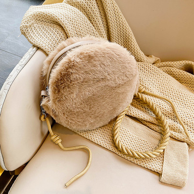 Geantă de puf de damă în formă rotundă cu mâner lung