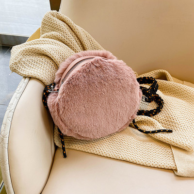 Geantă de puf de damă în formă rotundă cu mâner lung