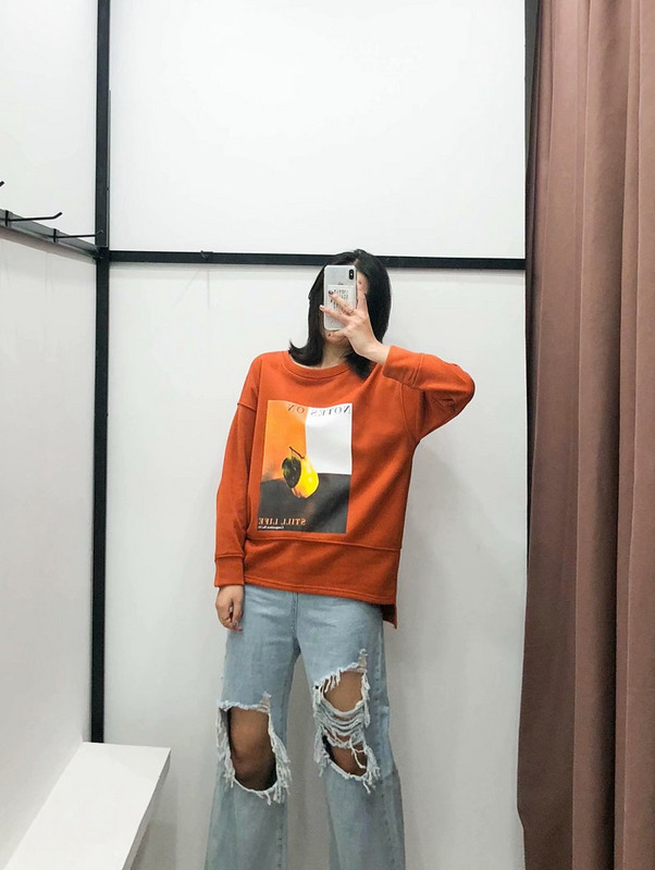 Hanorac de dama in trei culori si aplicatie