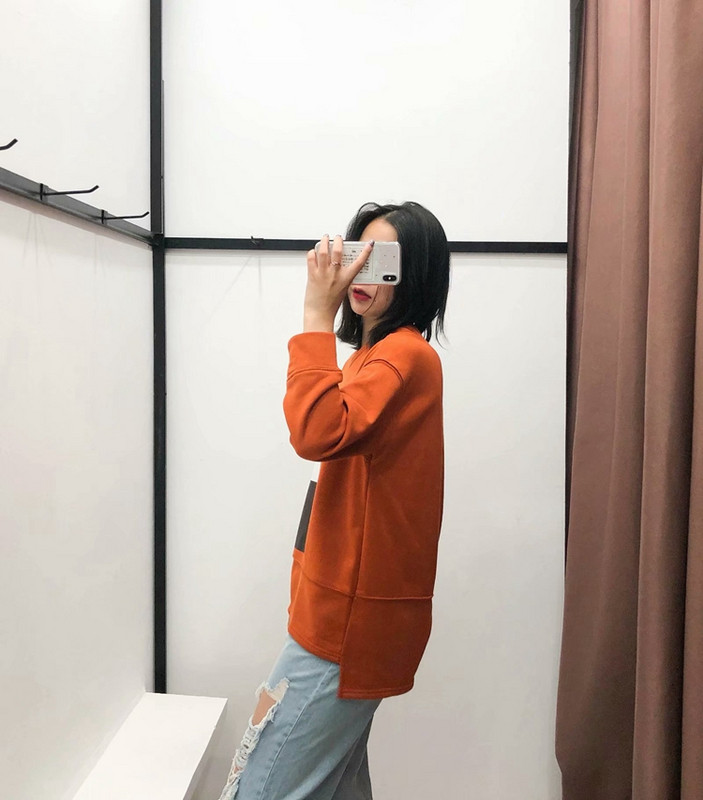 Hanorac de dama in trei culori si aplicatie