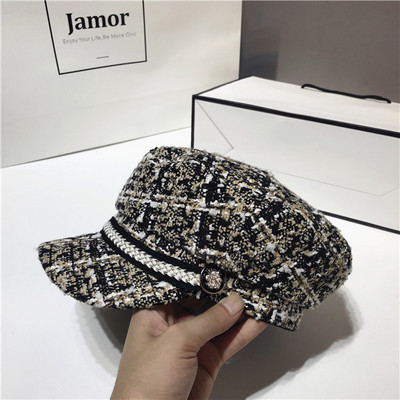 Pălărie modernă pentru femei în patru culori