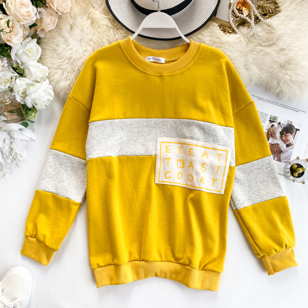 Bluză de damă cu imprimeu și mâneci lungi în patru culori