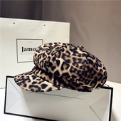 Palarie moderna de dama cu model leopard in mai multe culori