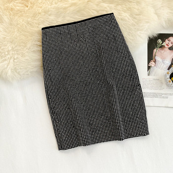 Modern női rövid szoknya magas derékkal és cipzárral