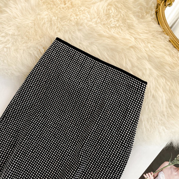 Modern női rövid szoknya magas derékkal és cipzárral