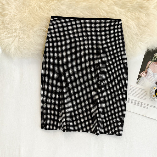 Modern női rövid szoknya magas derékkal és cipzárral