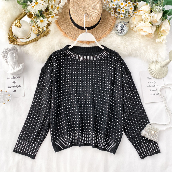 Pulover de dama modern cu pietre in alb si negru