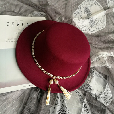 Palarie de dama eleganta cu ciucuri si perle