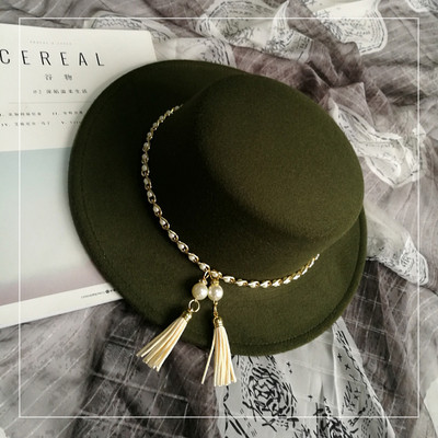 Palarie de dama eleganta cu ciucuri si perle