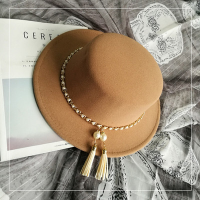 Palarie de dama eleganta cu ciucuri si perle