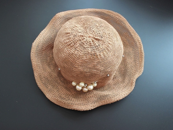 Palarie moderna de dama cu perle