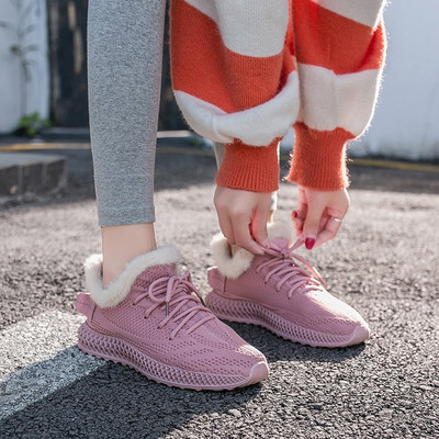 Ежедневни дамски зимни маратонки с пух в три цвята