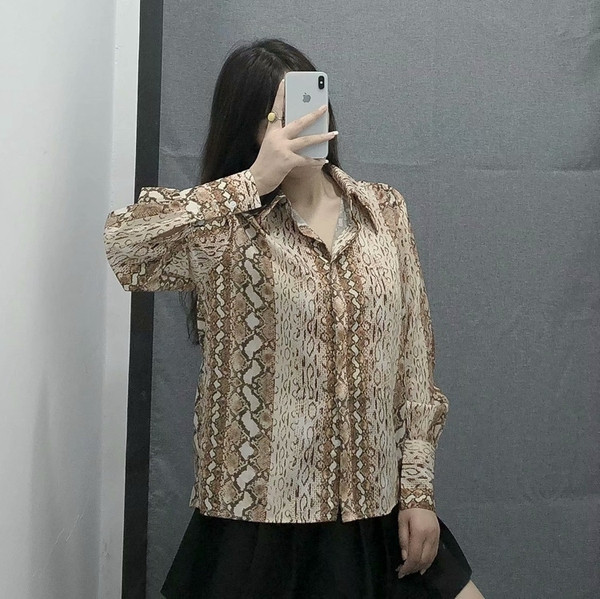 Cămașă casual de damă cu model animal - model clasic